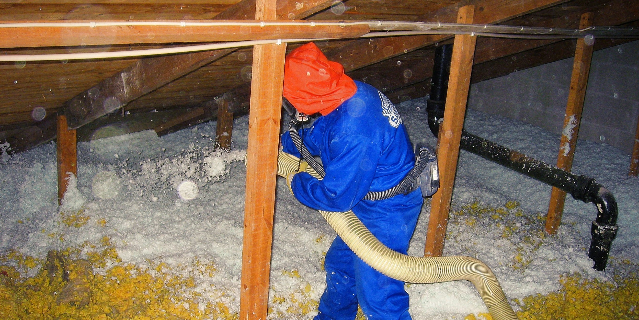 Lösullsisolering vind